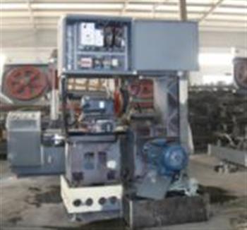 國內首臺玉石專切立式鋸床在金萬鋒問世